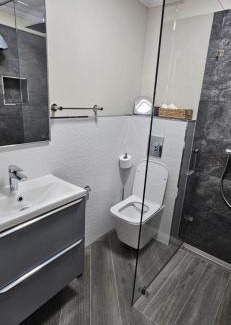 Curtea De Arges Apartment | White rezidence II