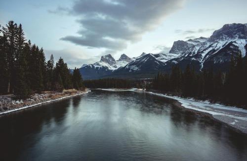 Canmore Apartment | White Spruce Lodge Condo by Canadian Rockies Vacation Rentals