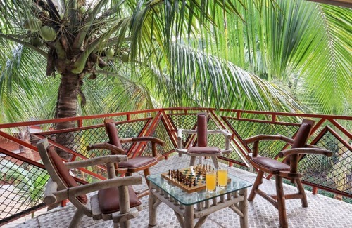 Navi Mumbai Villa | White Triangle By Joy Suites