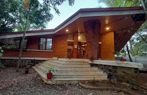 Navi Mumbai Villa | White Triangle By Joy Suites