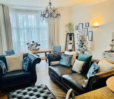 Whitby Apartment | Whitehall, Thomas Turnbull Flat 3 Beautiful apartment in Georgian House