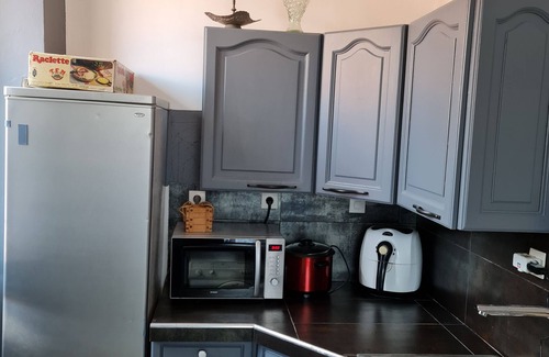 Bagnols-en-Foret Apartment | whole apartment type f2 well equipped in small picturesque village in barely forest