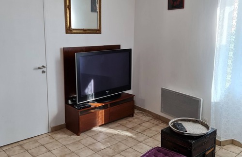 Bagnols-en-Foret Apartment | whole apartment type f2 well equipped in small picturesque village in barely forest