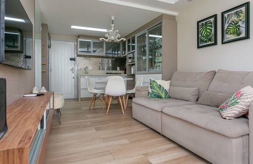 Porto da Lagoa Apartment | WI-FI 350MB | Pier at Lagoa da Conceição #LA12