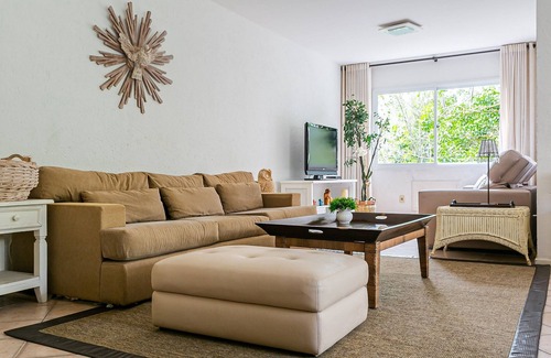 Lagoa da Conceicao Apartment | WI-FI 500MB | Pier in Lagoa da Conceição #LA09