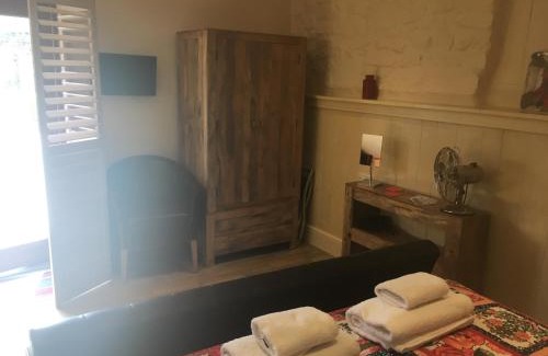Bradford-on-Avon Bed & Breakfast | Widbrook Barns