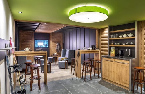 Les Saisies Apartment | Wifi, ski-in/ski-out & foot of the slopes, view mountain, fitness, swimming pool, sauna, hammam