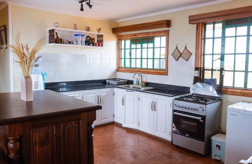 Amboseli House | Wild Amboseli Ndovu Cottage.