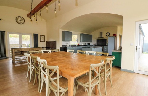 Isle of Luing Cottage | WILDLUING, pet friendly, with a garden in Cullipool, Isle Of Luing