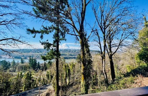 Marylhurst House | Willamette River Overlook