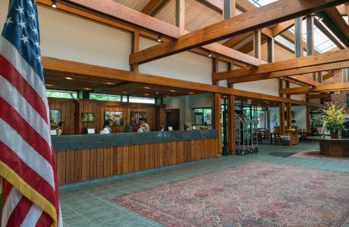 Williamsburg Hotel | Williamsburg Woodlands Hotel & Suites, an official Colonial Williamsburg Hotel