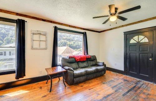 Rawl House | Williamson Cottage about 2 Mi to Town and Trails!