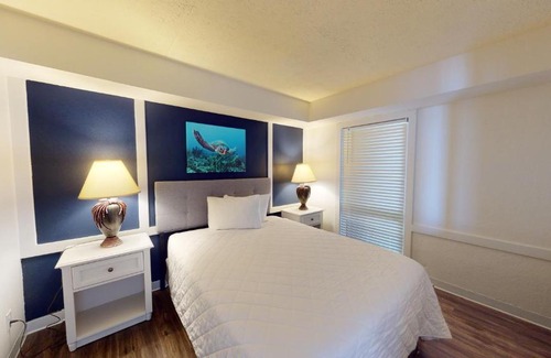 Myrtle Beach Apartment | Willow Bay 704 Oceanfront Suite, Renovated Spring 2023 desirable Golden Mile Location