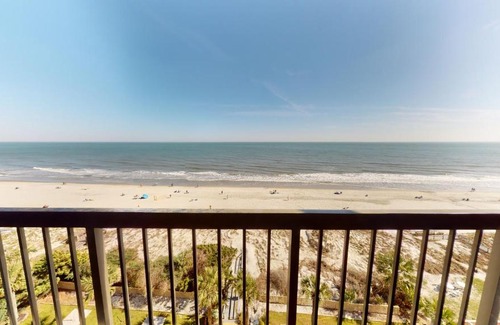 Myrtle Beach Apartment | Willow Bay 704 Oceanfront Suite, Renovated Spring 2023 desirable Golden Mile Location