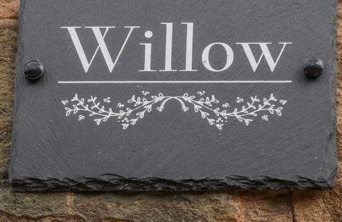 Hollow Meadows Cottage | WILLOW COTTAGE, pet friendly, with a garden in Stocksbridge