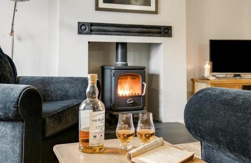 Gatehouse-of-Fleet House | Willow