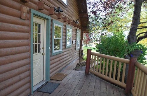 Driggs Apartment | Willow Tree Cabin in Teton Valley