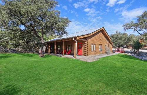 Wimberley House | Wimberley Log Cabins Resort and Suites- Unit 3