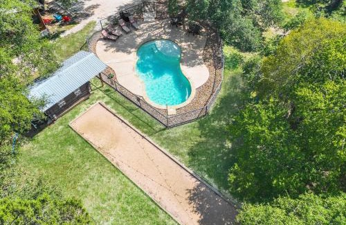 Wimberley House | Wimberley Log Cabins Resort and Suites- The Oak Lodge