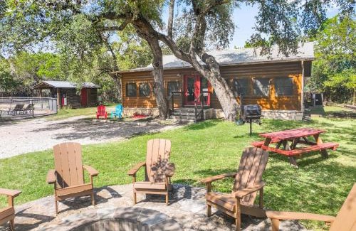 Wimberley House | Wimberley Log Cabins Resort and Suites- The Oak Lodge