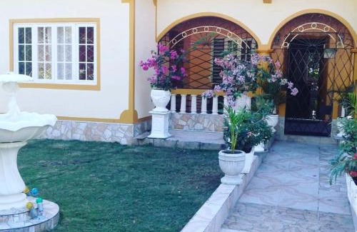 Buff Bay House | Windbreak Villa