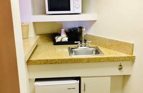 Surprise Original Townsite Hotel | Windmill Suites Surprise - Phoenix, an Ascend Collection Hotel