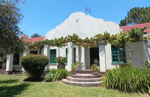 Somerset West Bed & Breakfast | Wine Route 44 Guesthouse