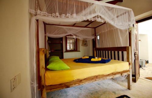 Thalaramba House | Wine Tree Garden Guesthouse