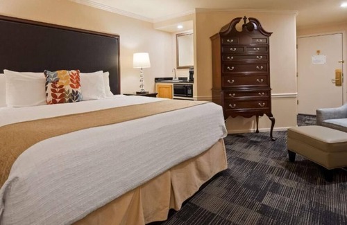 Meridian Hotel | Wingate by Wyndham Bellingham Heritage Inn