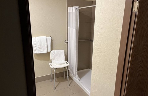 Clearfield Hotel | Wingate by Wyndham Clearfield