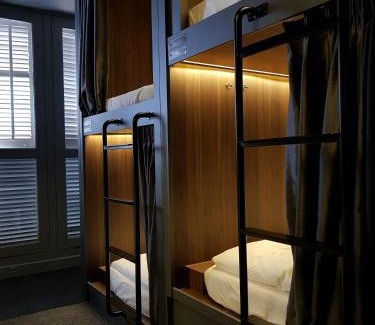 Chinatown Hotel | Wink at McCallum Street