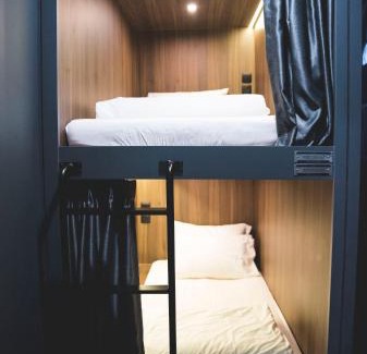 Chinatown Hotel | Wink at McCallum Street