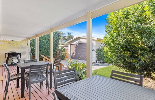 Tomakin House | Winnies on Sunpatch. Gorgeous, pet friendly home in fantastic location