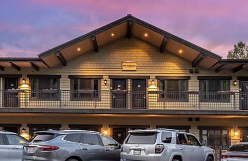 West End Condo | Winter Vacation in Aspen! Enjoy a Presidential suite with family/friends!