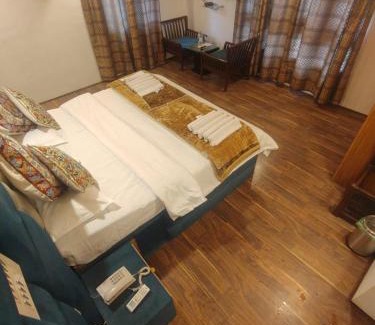 Laripora Hotel | Winterfell the Stay Cottage Pahalgam