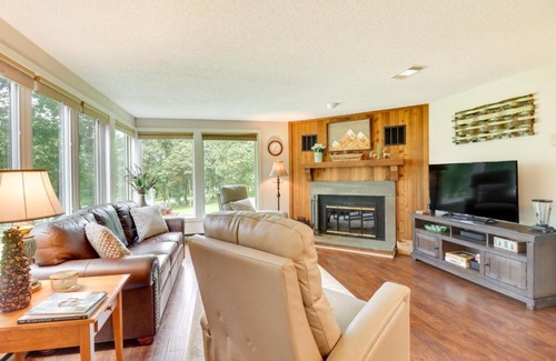 Nellysford Apartment | Wintergreen Resort Vacation Rental with Balcony!