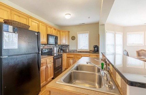 Banner Elk Condo | Wintergreens R211- 15% DISCOUNT for reservations before June 1st, Mountain Condo, Mountain View, .
