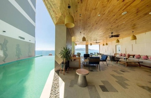 Tran Phu Beach Apartment | Wise Stay Panorama Condotel