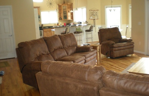 Huddleston House | Witcher Way Lakehouse! Home on Private Cove with Paddle Boards, Kayaks, Canoe