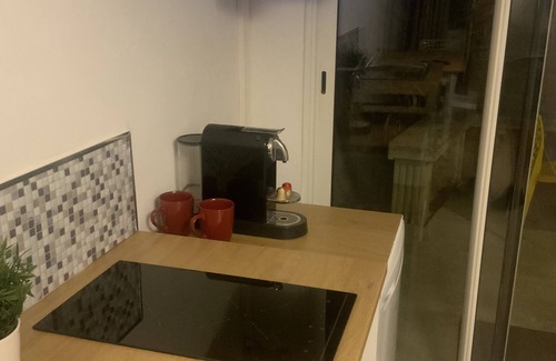 7th Arrondissement Apartment | With or without a car: shops, beaches, town centre, transport etc.