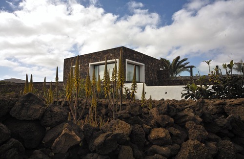 Tinajo House | With private pool, adapted for people with reduced mobility