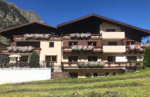 Mandarfen House | Wohlfühlzimmer Rifflsee Standard - Hotel Garni Rifflsee