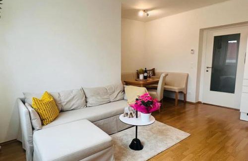 Neunkirchen Apartment | Wohnen bei frau tinz - Apartment - Bahnhof- und Zentrumsnähe