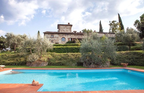 Montefioralle Villa | WONDERFUL 5BR VILLA W/PRIVATE POOL & STUNNING VIEWS, IN GREVE IN CHIANTI!