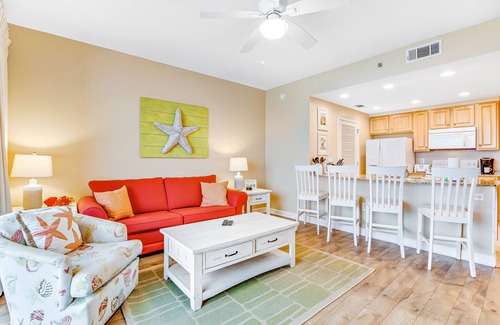West Panama City Beach Condo | Wonderful beachfront condo with pools & hot tub access