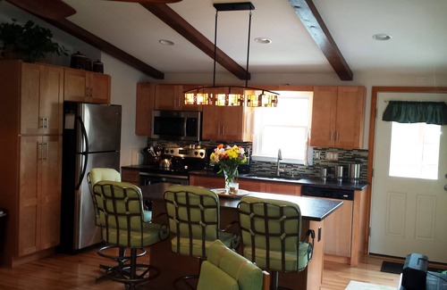 Jamestown Shores House | Wonderful Beach House w/AC - Across From Head's Beach