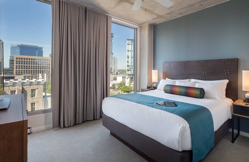 Civic District Resort | Wonderful Downtown Austin 1BR King Suite