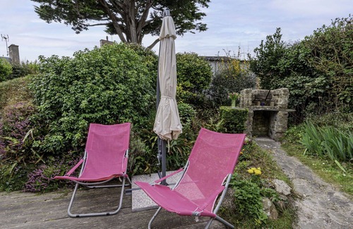 Creances House | Wonderful private villa for 2 guests with WIFI and pets allowed