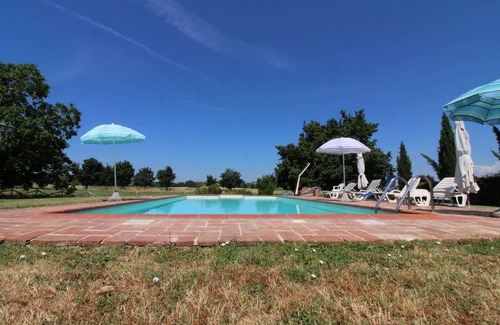 Marciano della Chiana Villa | Wonderful private villa for 9 people with WIFI, private pool, TV and pets allowed, close to Arezzo