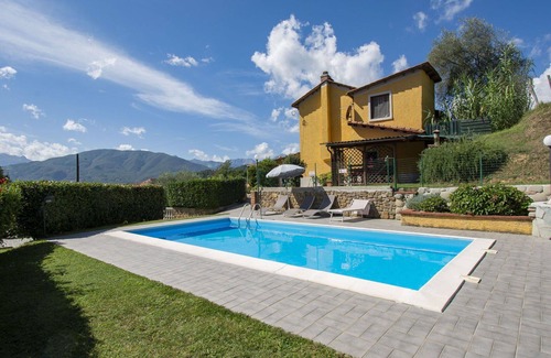 Villa Collemandina Villa | Wonderful private villa for 7 people with private pool, WIFI, TV, patio and pets allowed